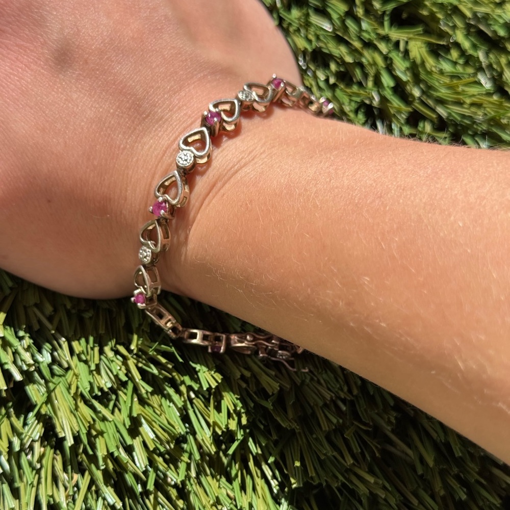 7.5-Inch 925 Silver Heart Bracelet with Gemstones